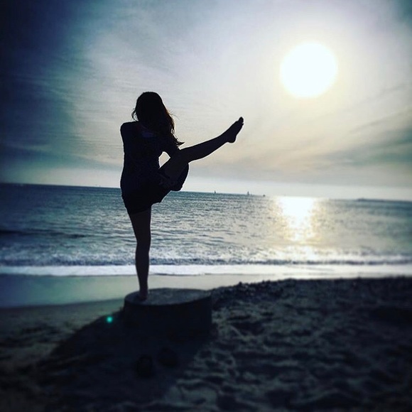 Meet your Posher! - Picture 5 of 6